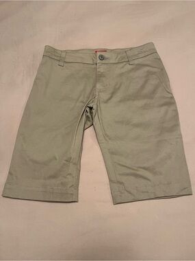 Dickies Boys Flat Front Style Tan Shorts Size 3
